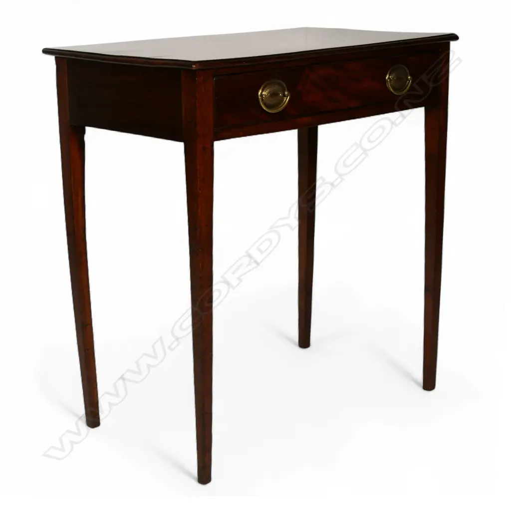 An English c.1810 mahogany side table, Image 1++